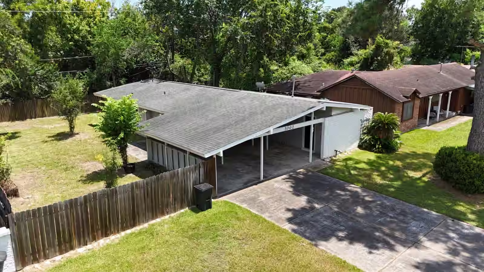 Photo 3 of 3002 Newcastle Drive, Baytown, TX