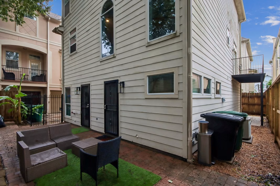 Photo 5 of 810 Malone Street, Houston, TX