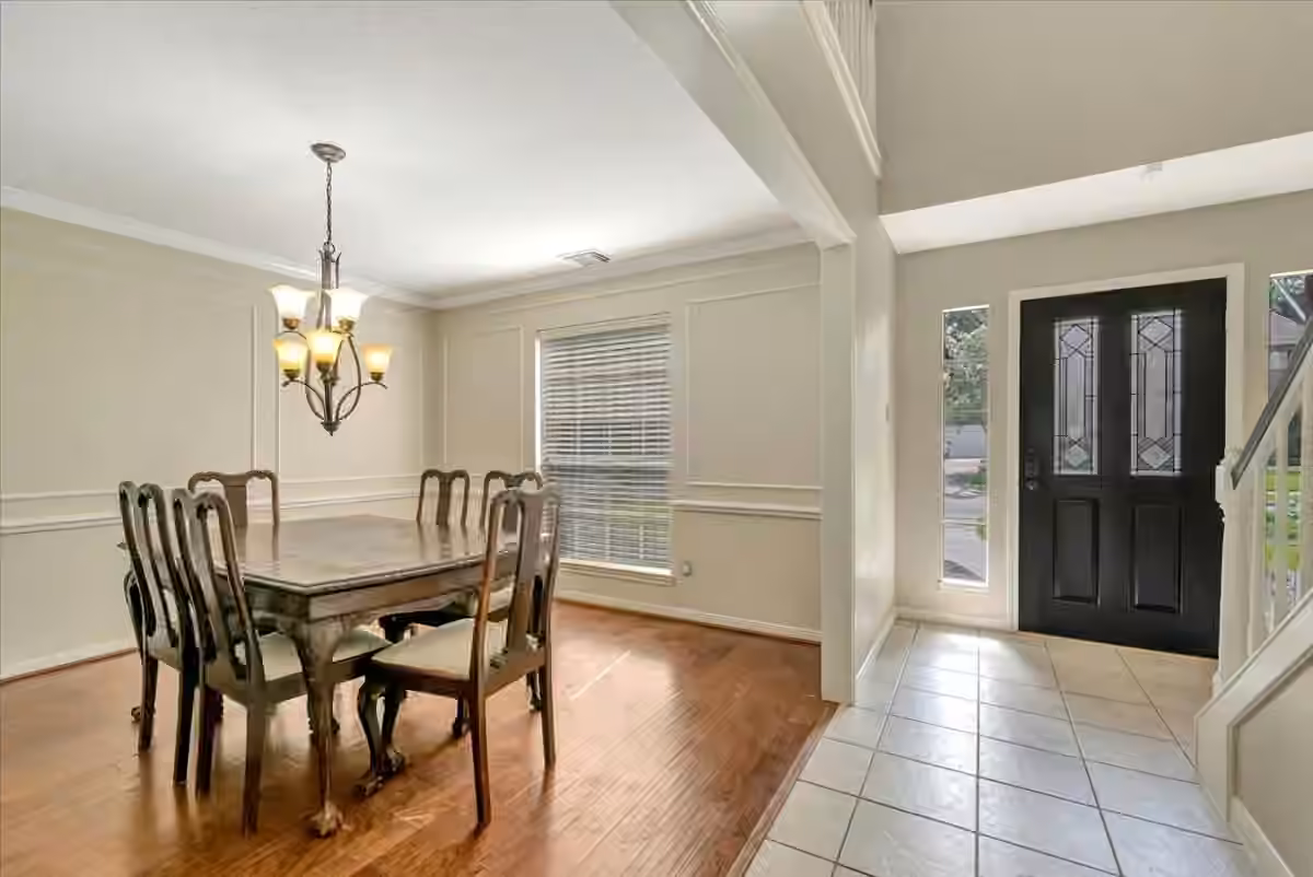Photo 4 of 15110 Greenleaf Lane, Houston, TX