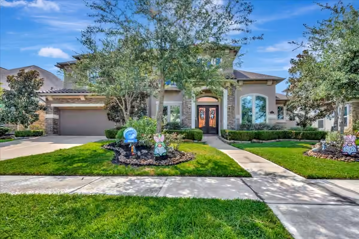Photo of 1310 Tamina Pass Lane, Friendswood, TX
