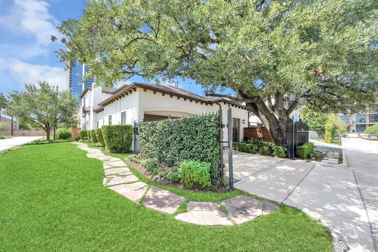 Photo 3 of 1202 Gross Street, Houston, TX