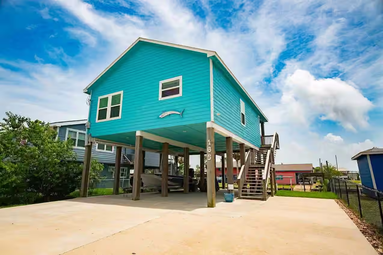 Photo of 165 County Road 201, Sargent, TX 77414