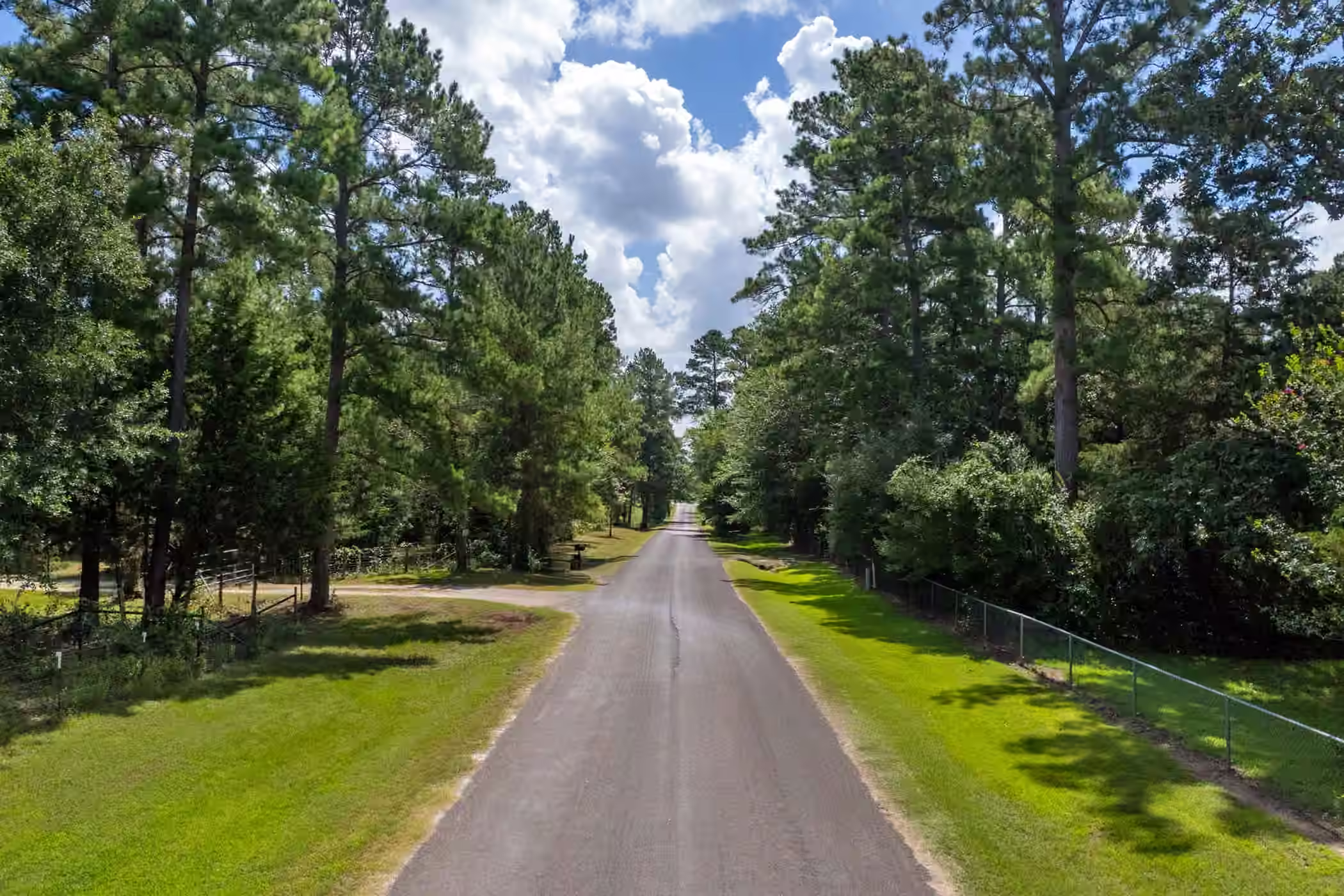 Photo 2 of 9195 County Road 207, Plantersville, TX