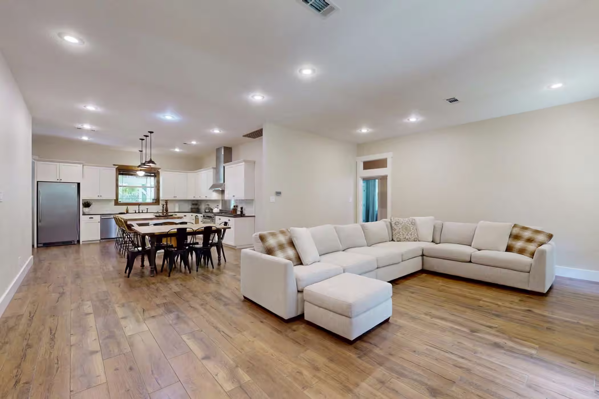 Photo 7 of 9195 County Road 207, Plantersville, TX