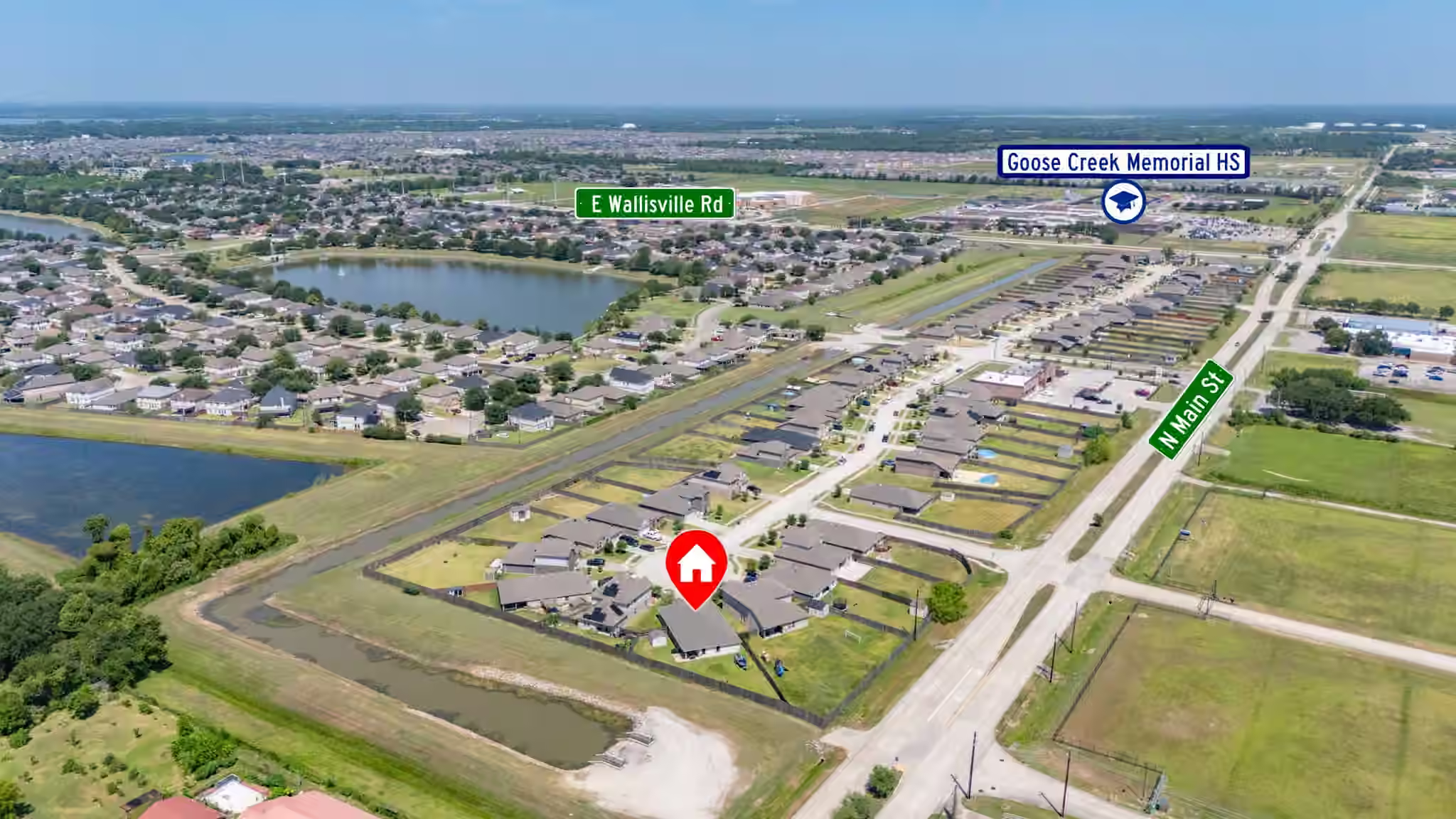 Photo 3 of 7906 Tamarind Lane, Baytown, TX