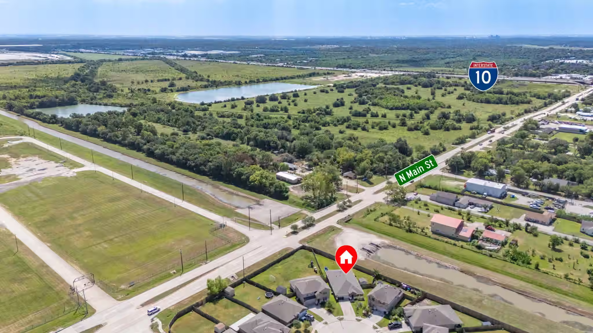 Photo 4 of 7906 Tamarind Lane, Baytown, TX