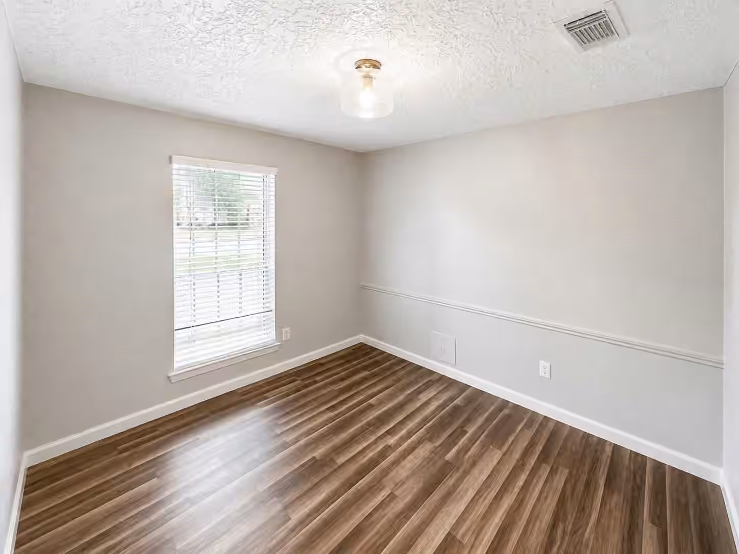 Photo 6 of 15950 Chimney Rock Road, Missouri City, TX