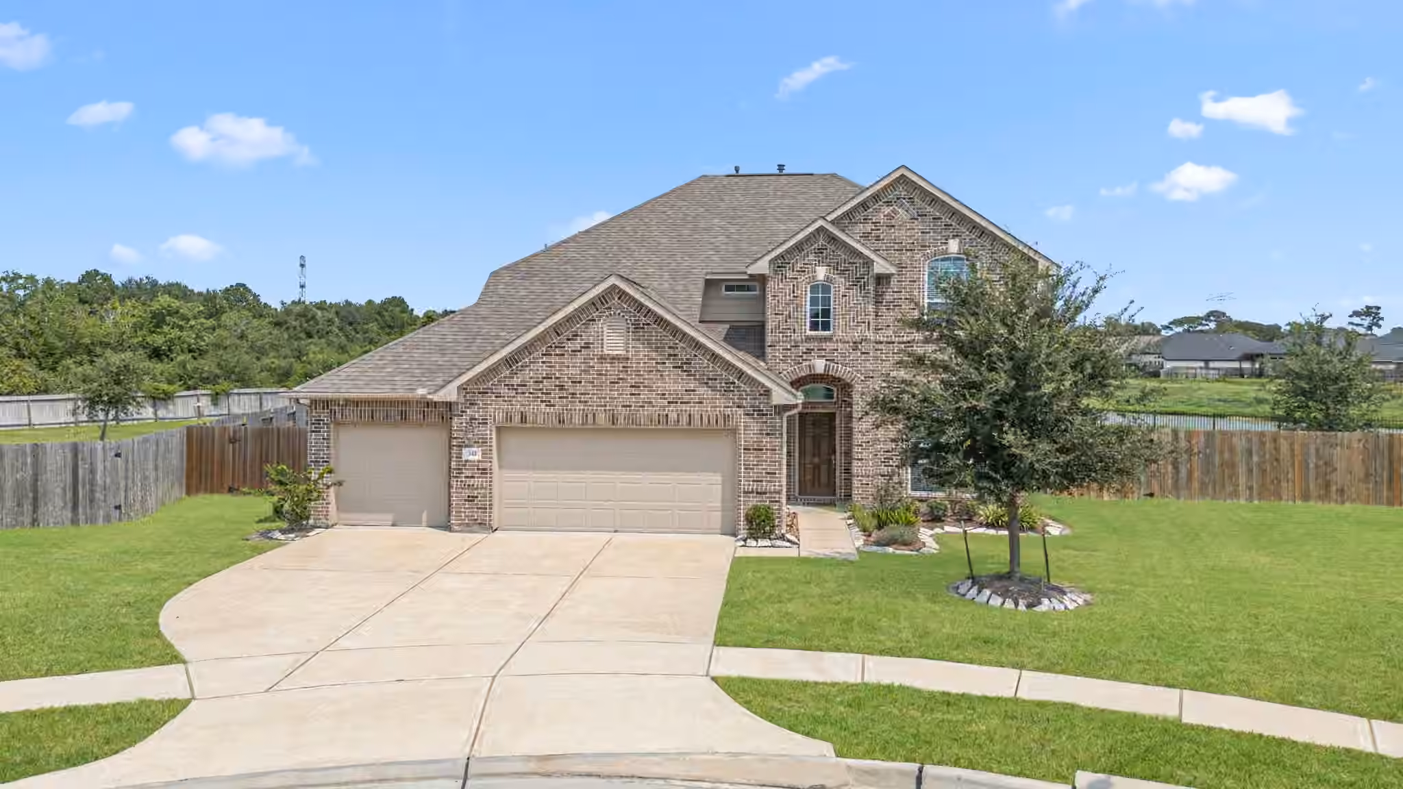 Photo of 341 Burgundy Drive, Alvin, TX 77511