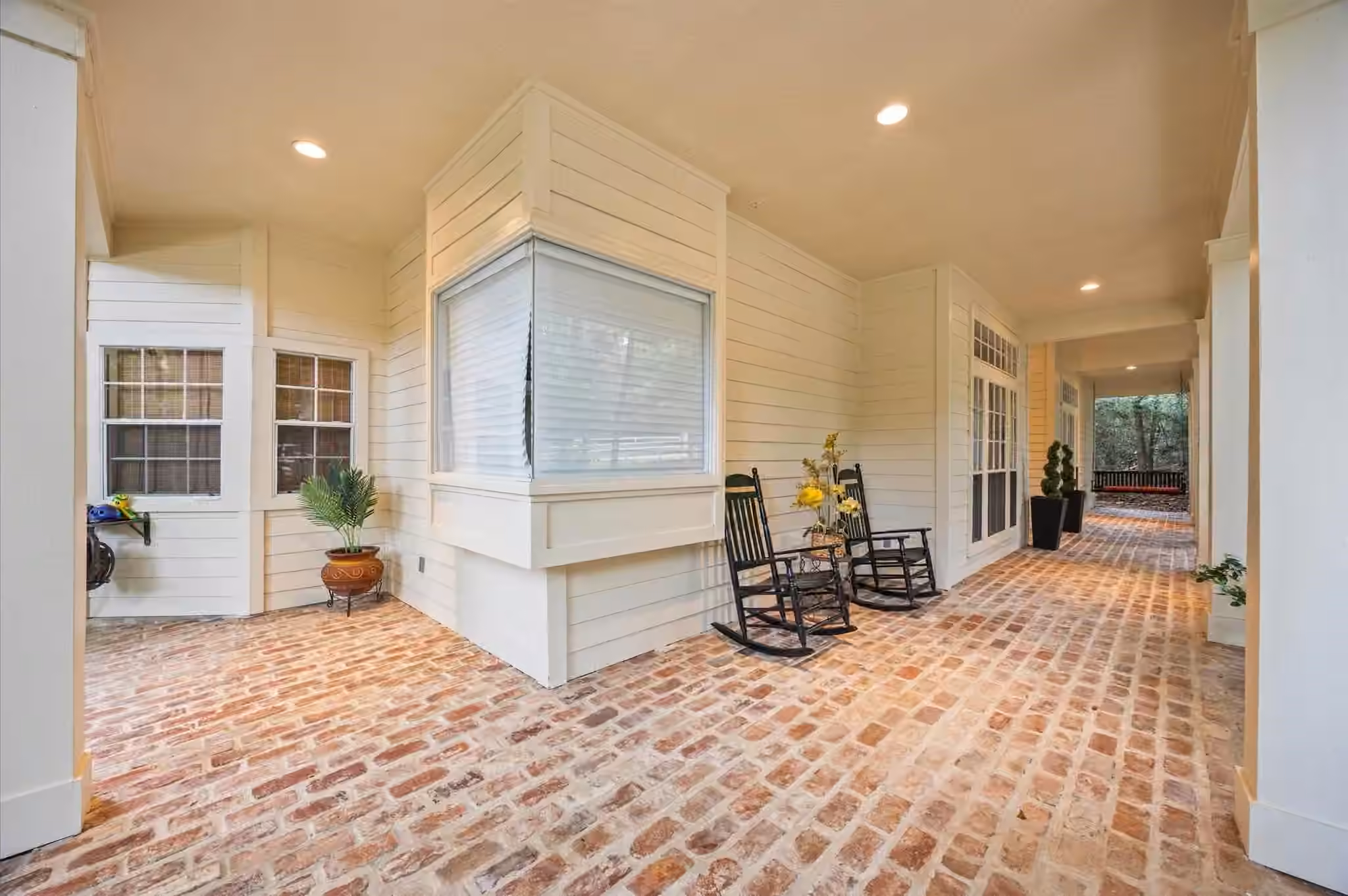 Photo 6 of 6203 Fieldwood Lane, Conroe, TX