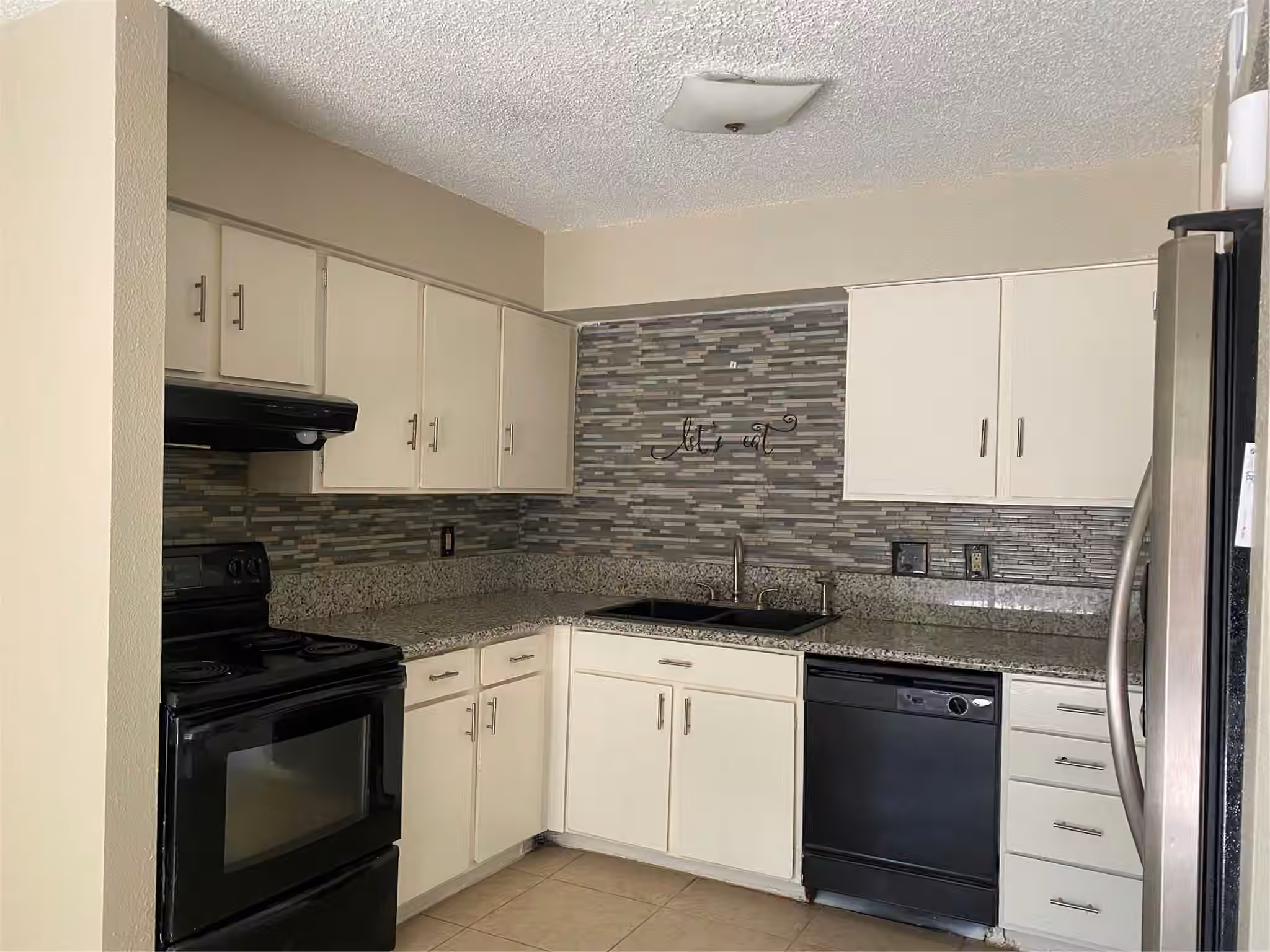 Photo 5 of 12054 Mighty Oak Drive B, Houston, TX