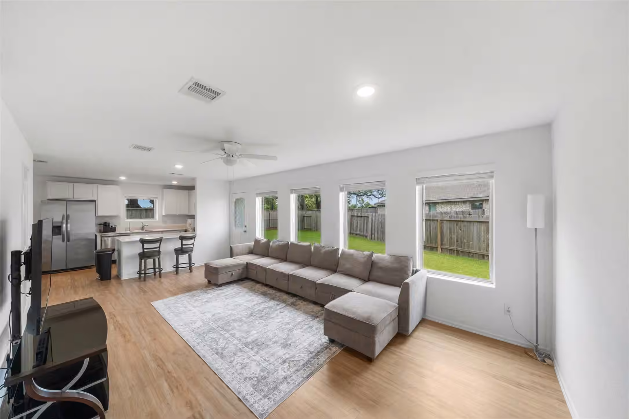 Photo 6 of 234 Bennett Loop, Angleton, TX