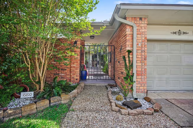 Photo of 16810 Finewood Way, Houston, TX
