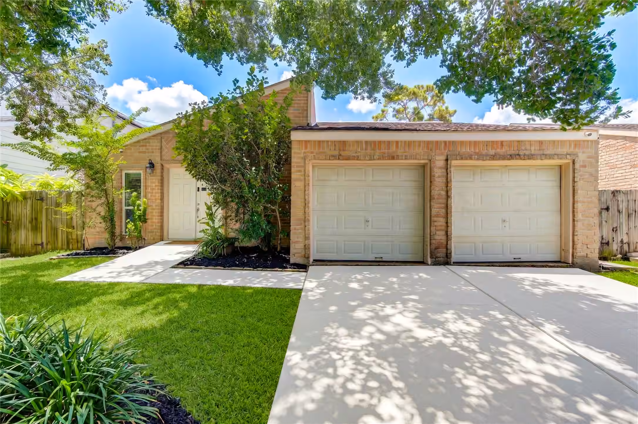 Photo of 3155 Hazel Park Drive, Houston, TX