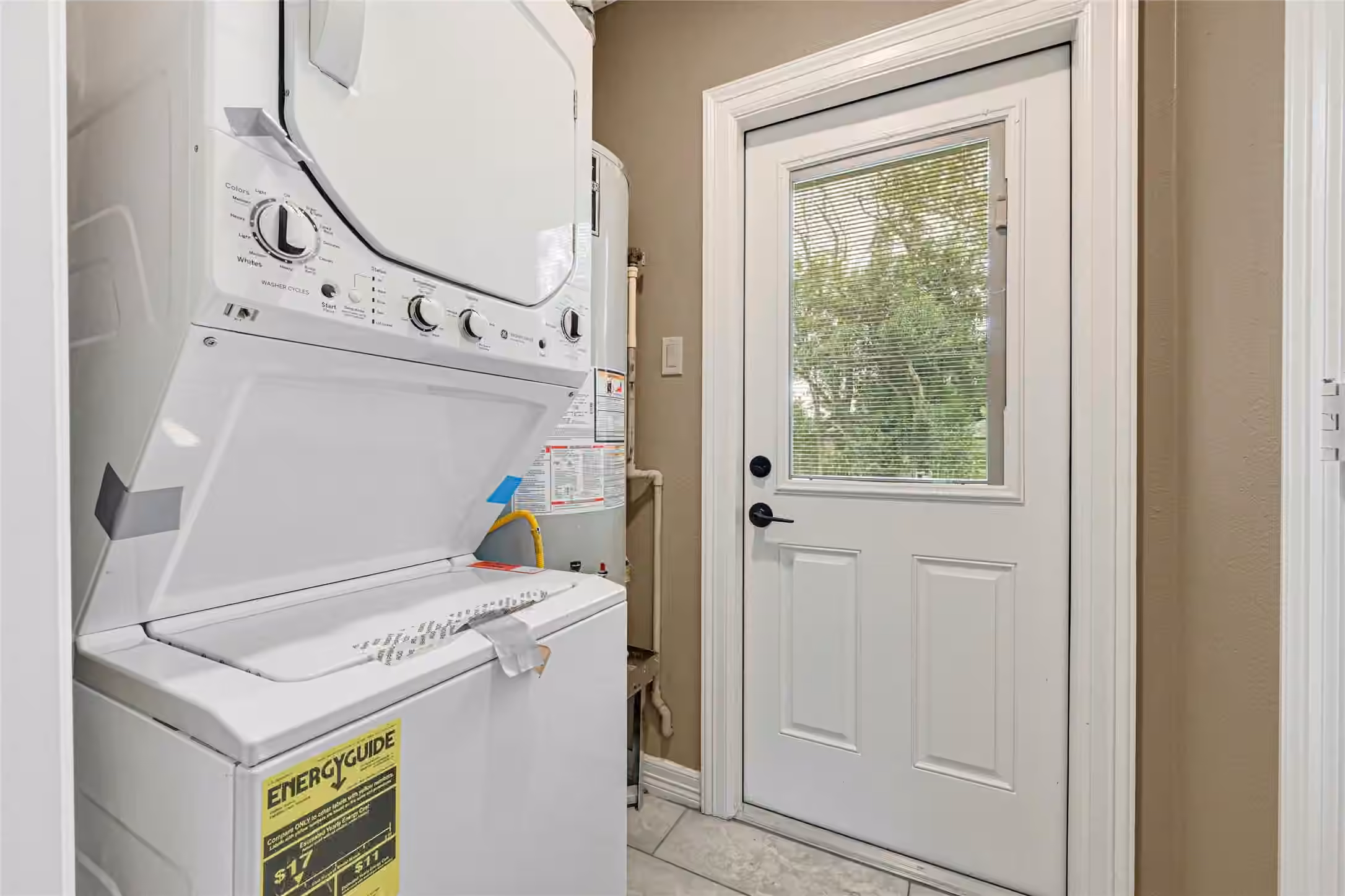 Photo 4 of 8526 Vennard Road, Houston, TX