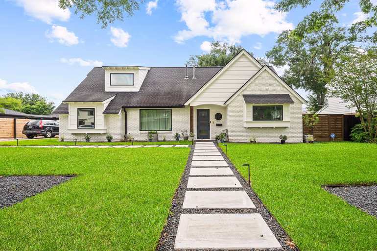 Photo 2 of 2102 Teague Road, Houston, TX