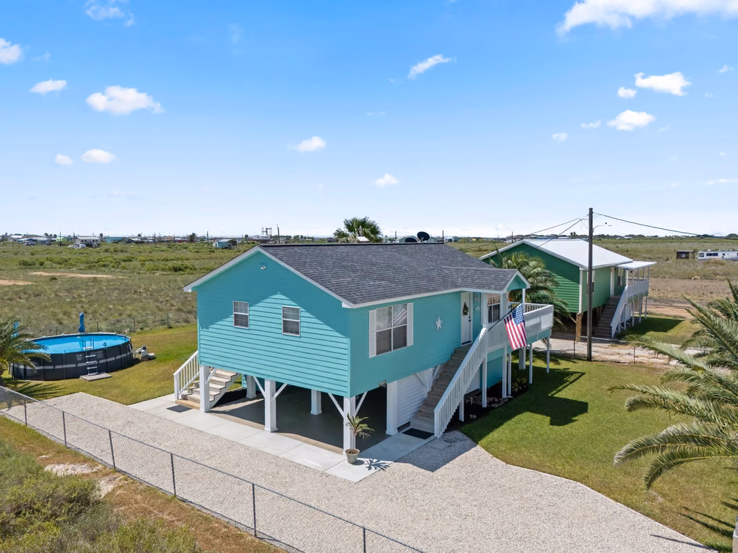Photo of 15509 Oceania, Sargent, TX 77414