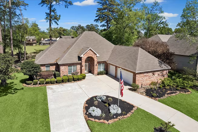 Photo 2 of 705 Fairway Oaks, Conroe, TX