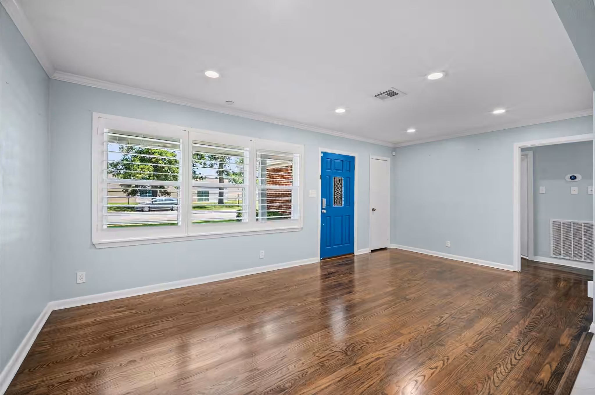 Photo 6 of 4717 Chrystell Lane, Houston, TX