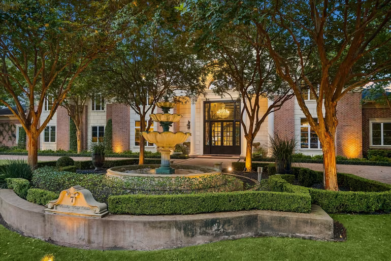 Photo 5 of 7 Paradise Point Drive, Sugar Land, TX