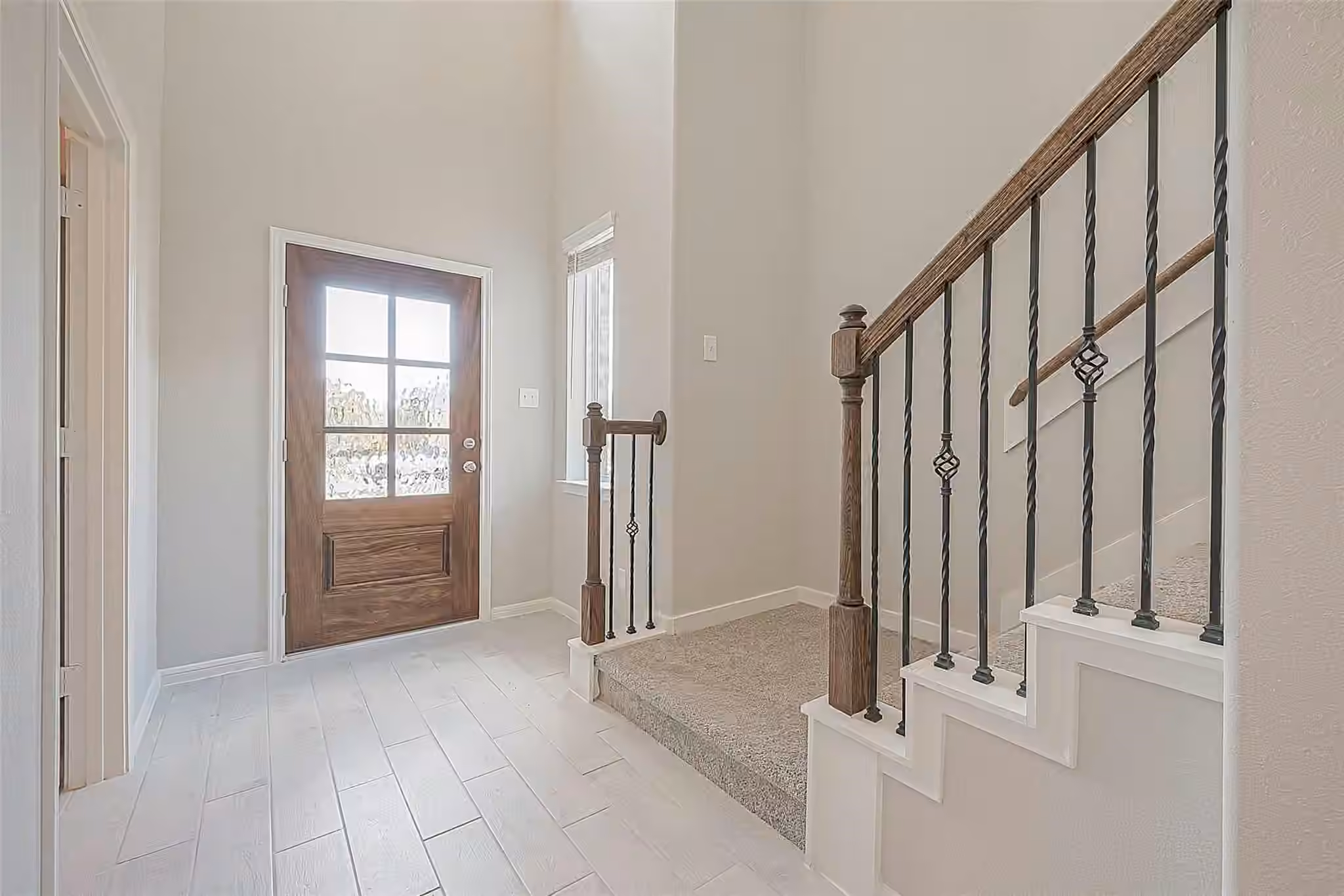 Photo 2 of 2923 Copper Falls Drive, Iowa Colony, TX