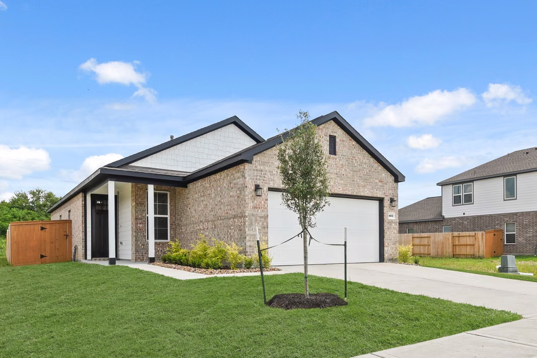 Photo 3 of 460 Long Branch Drive, Dayton, TX
