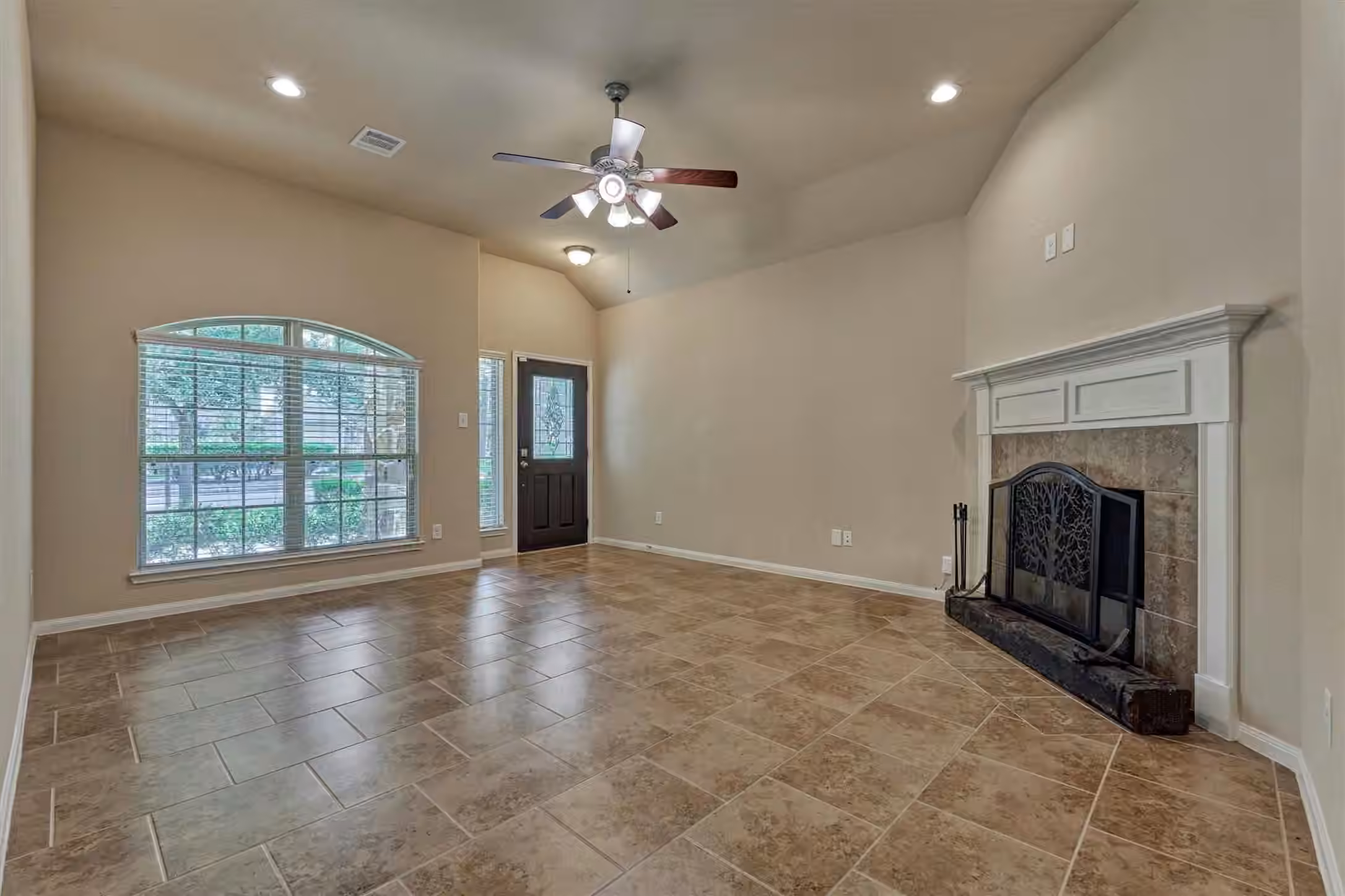 Photo 5 of 13211 Salem Circle, Montgomery, TX