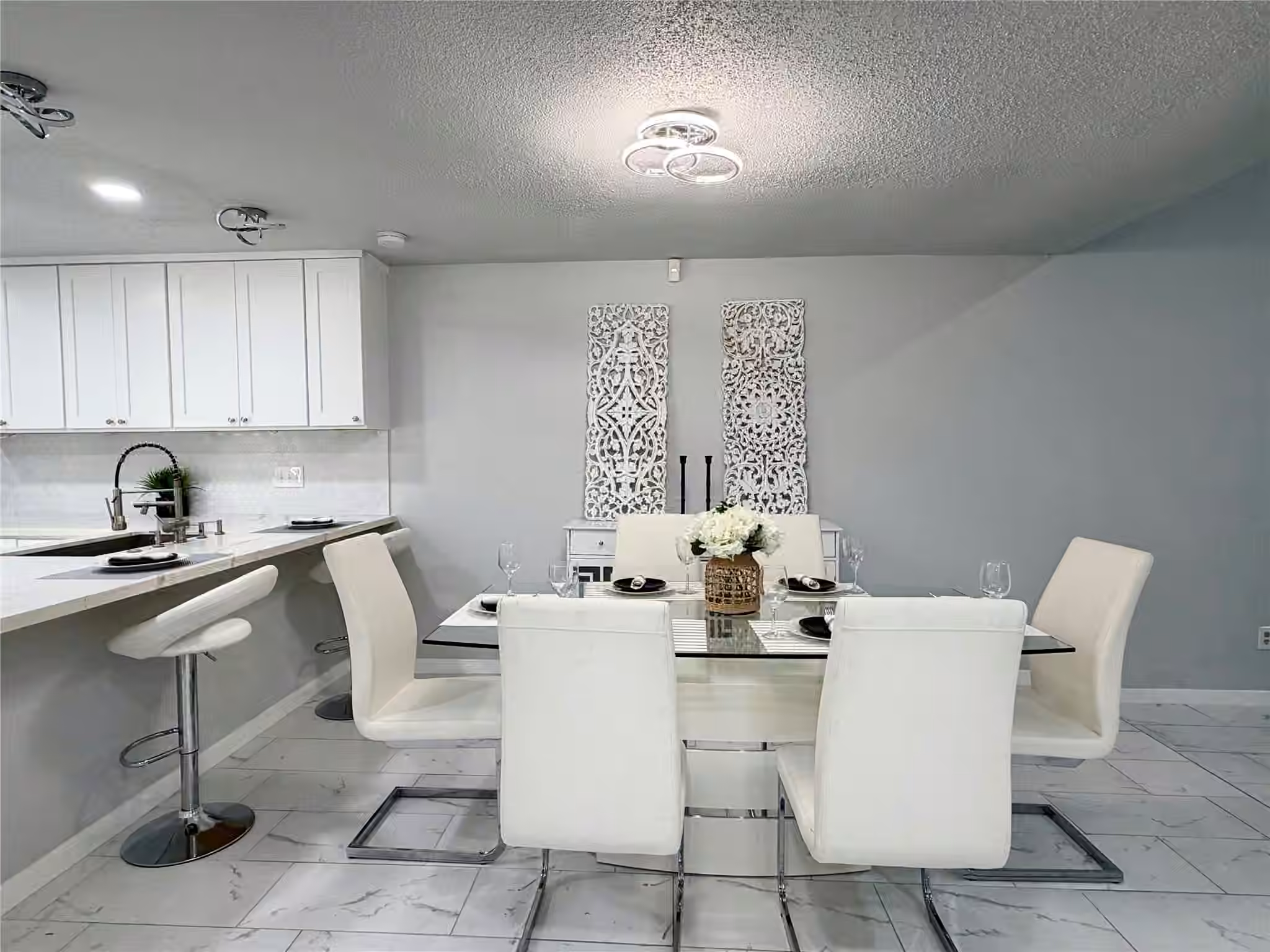 Photo 5 of 6430 Grandvale Drive, Houston, TX