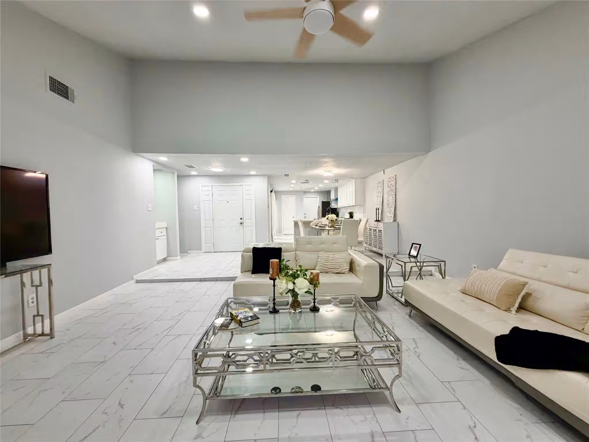 Photo 6 of 6430 Grandvale Drive, Houston, TX