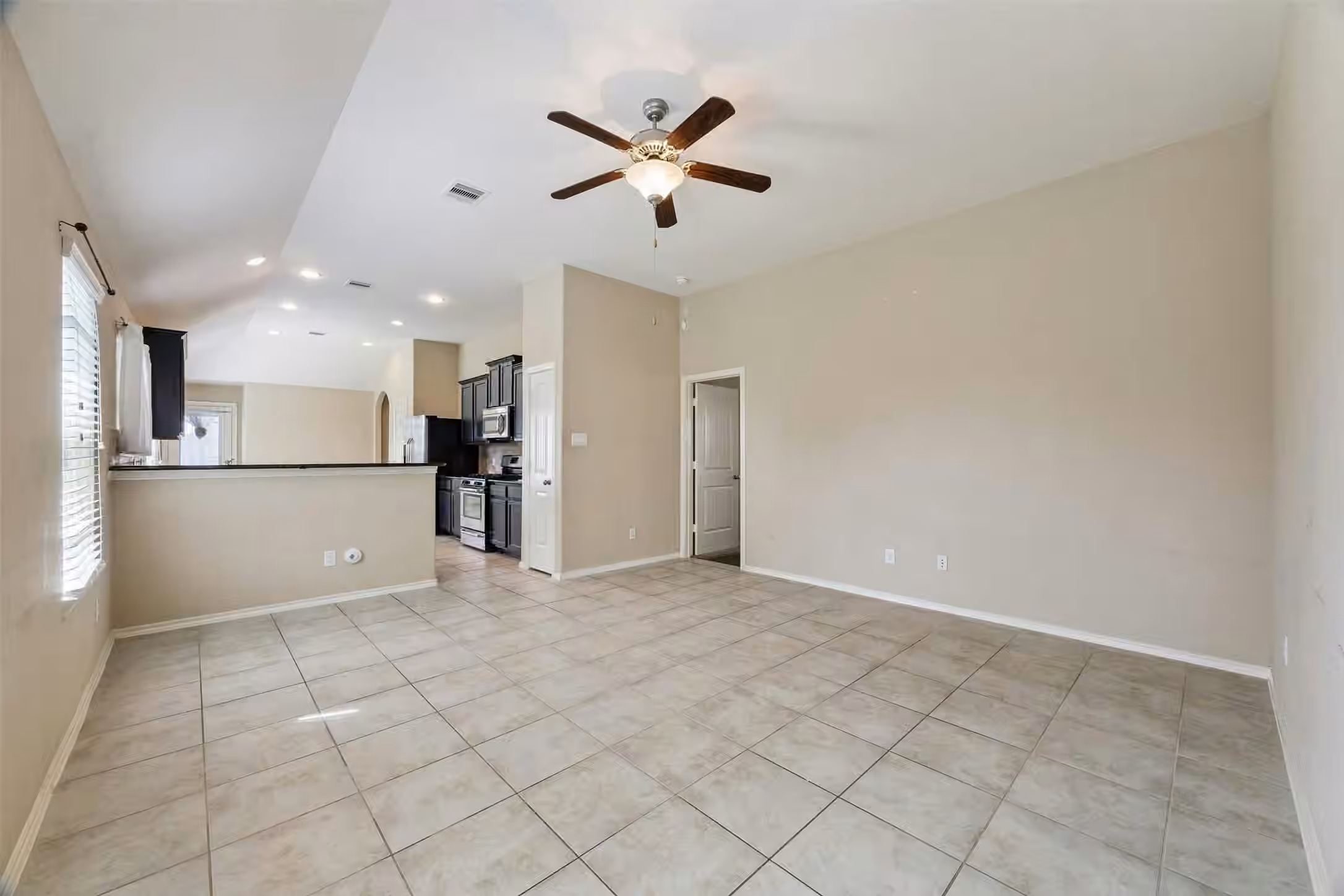 Photo 3 of 3426 Bainbridge Hill Lane, Houston, TX