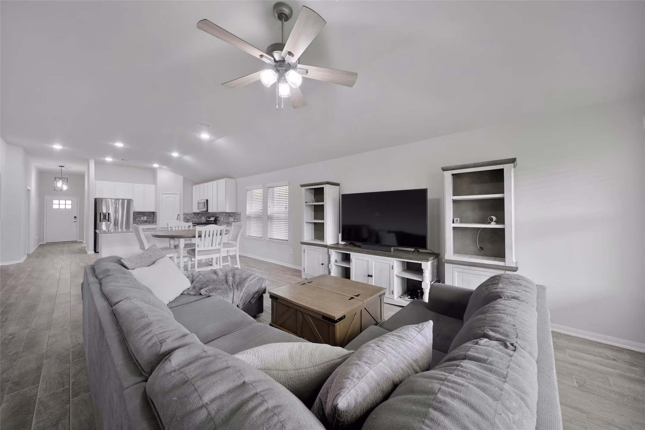 Photo 7 of 15111 Dalmak Green Drive, Humble, TX