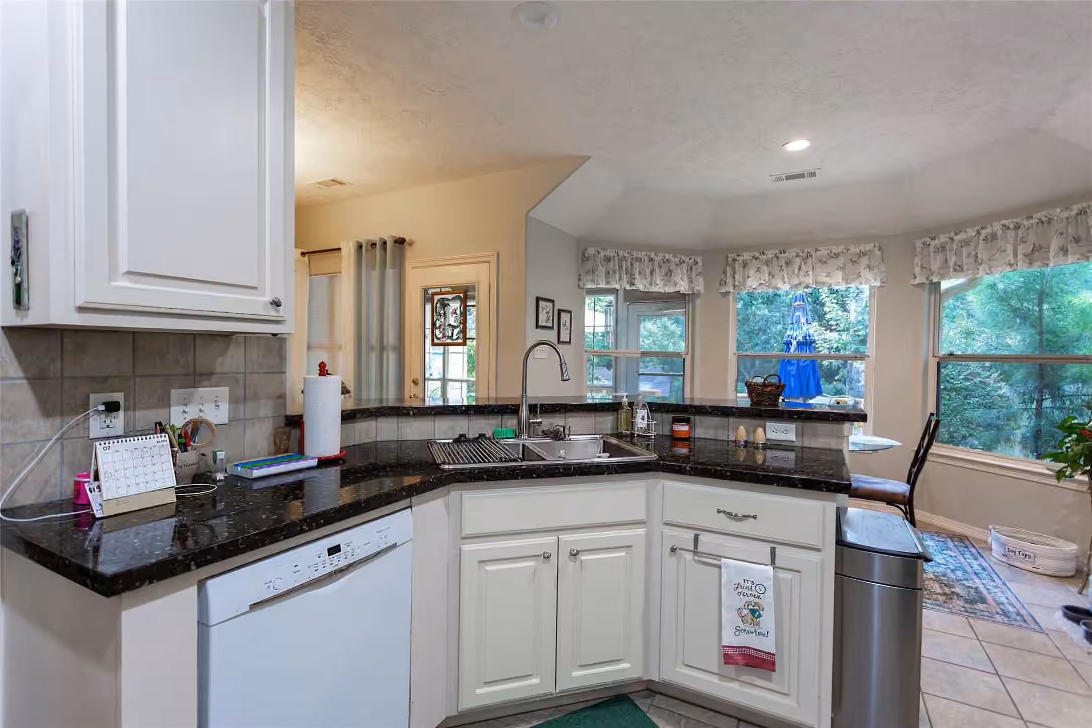 Photo 3 of 10486 Parkside Drive, Willis, TX
