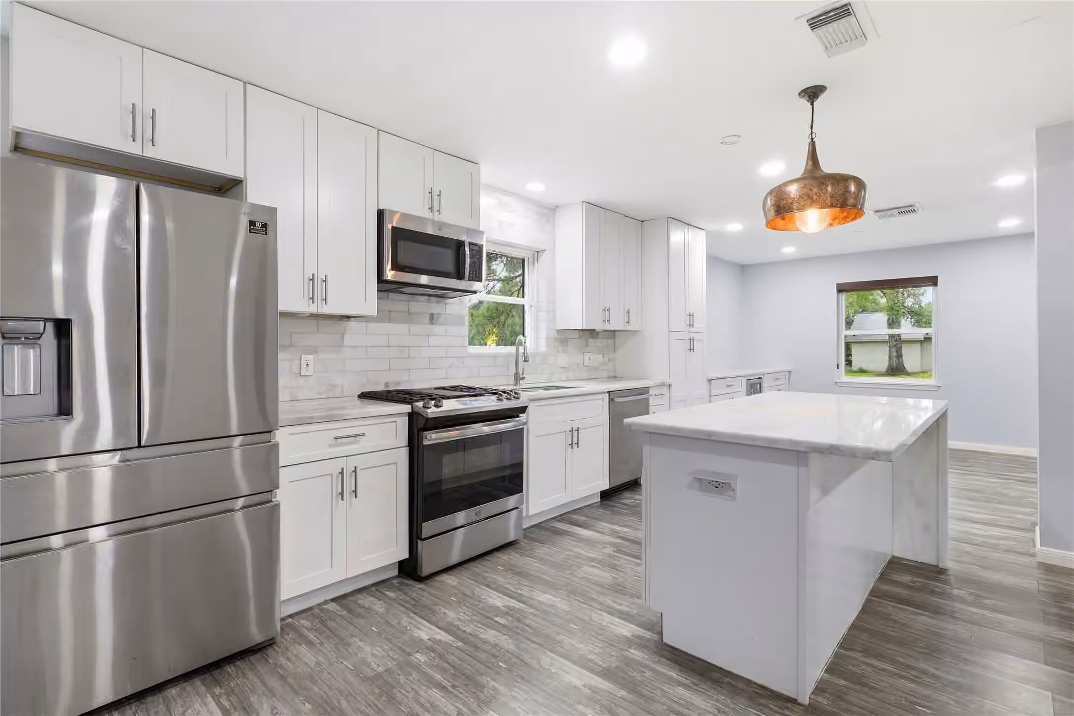 Photo 6 of 5347 Rutherglenn Drive, Houston, TX