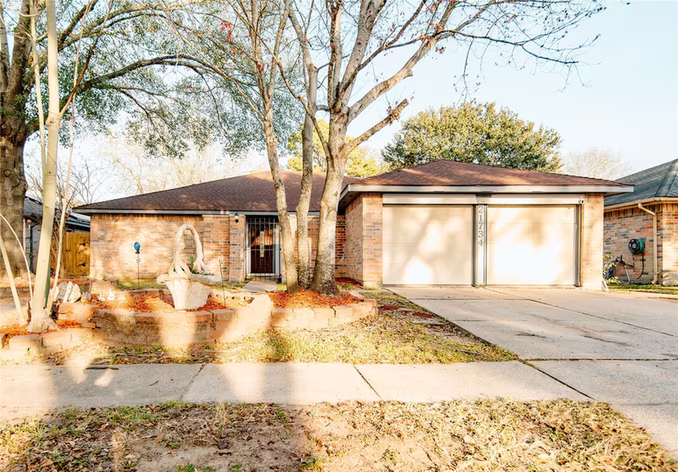 Photo 2 of 21734 Nickerton Lane, Spring, TX