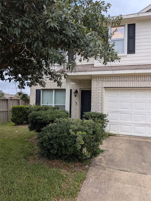 Photo 2 of 1026 Yorkshire Hollow, Fresno, TX