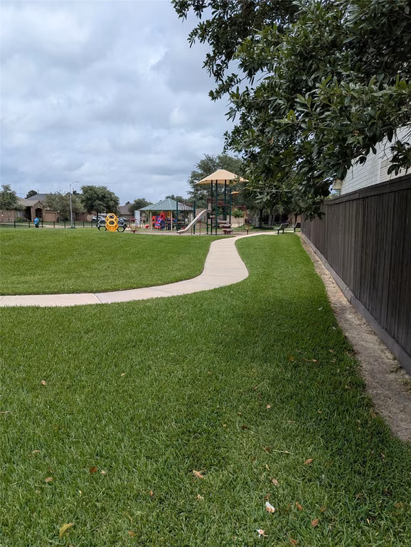 Photo 5 of 1026 Yorkshire Hollow, Fresno, TX