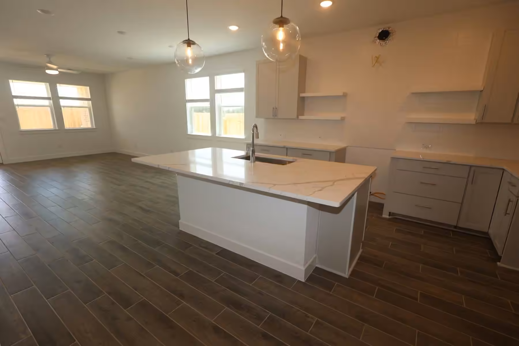 Photo 4 of 23647 Gulf Prairie Drive, Katy, TX