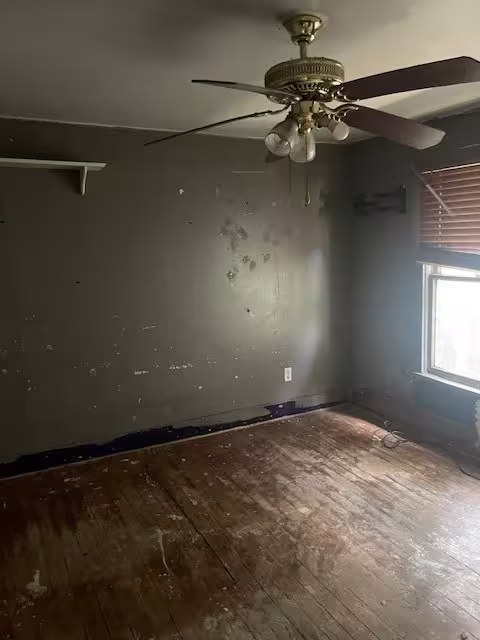 Photo 4 of 611 7th Street, Humble, TX