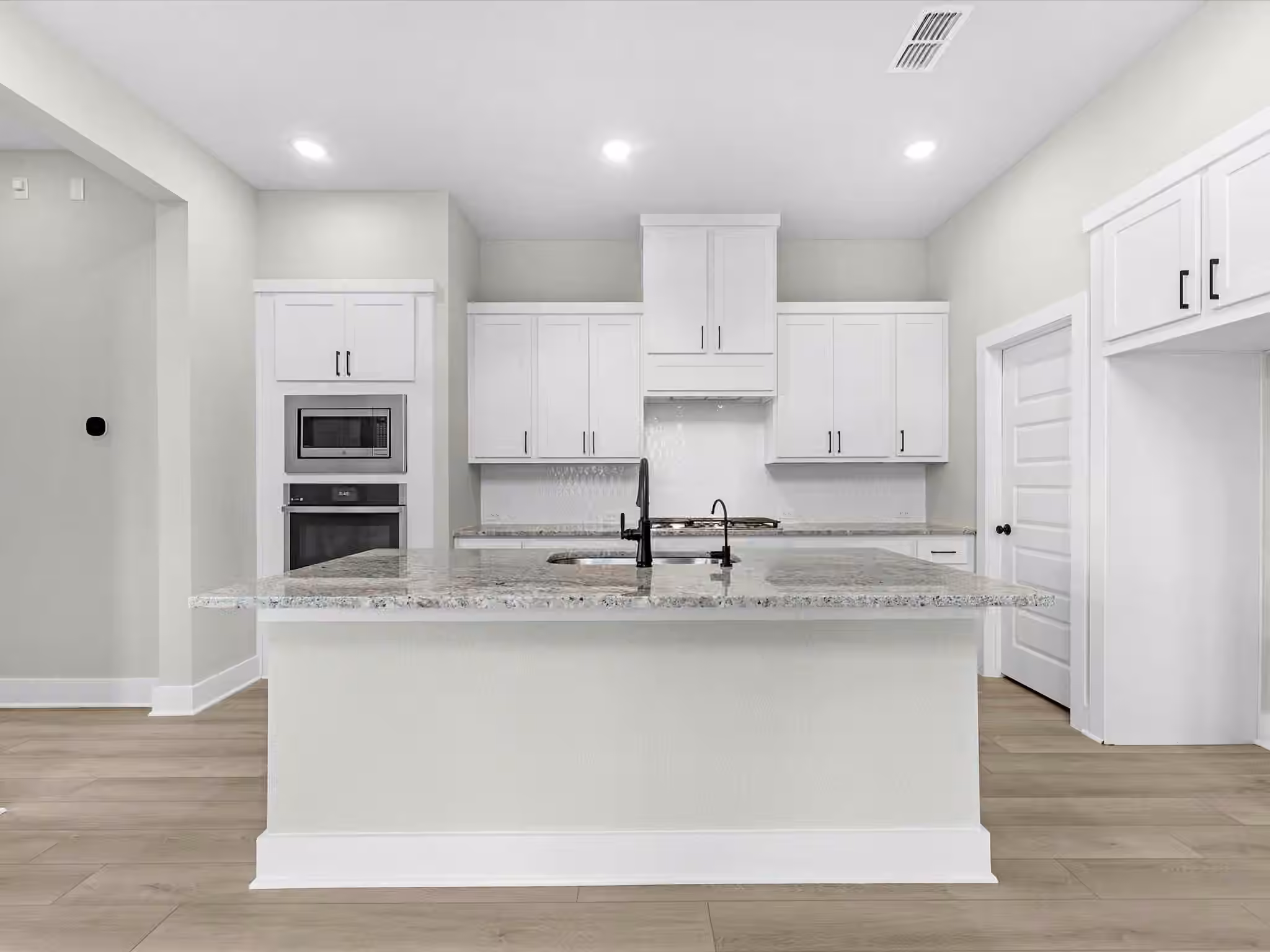 Photo 2 of 16530 Harmony Lea Lane, Hockley, TX