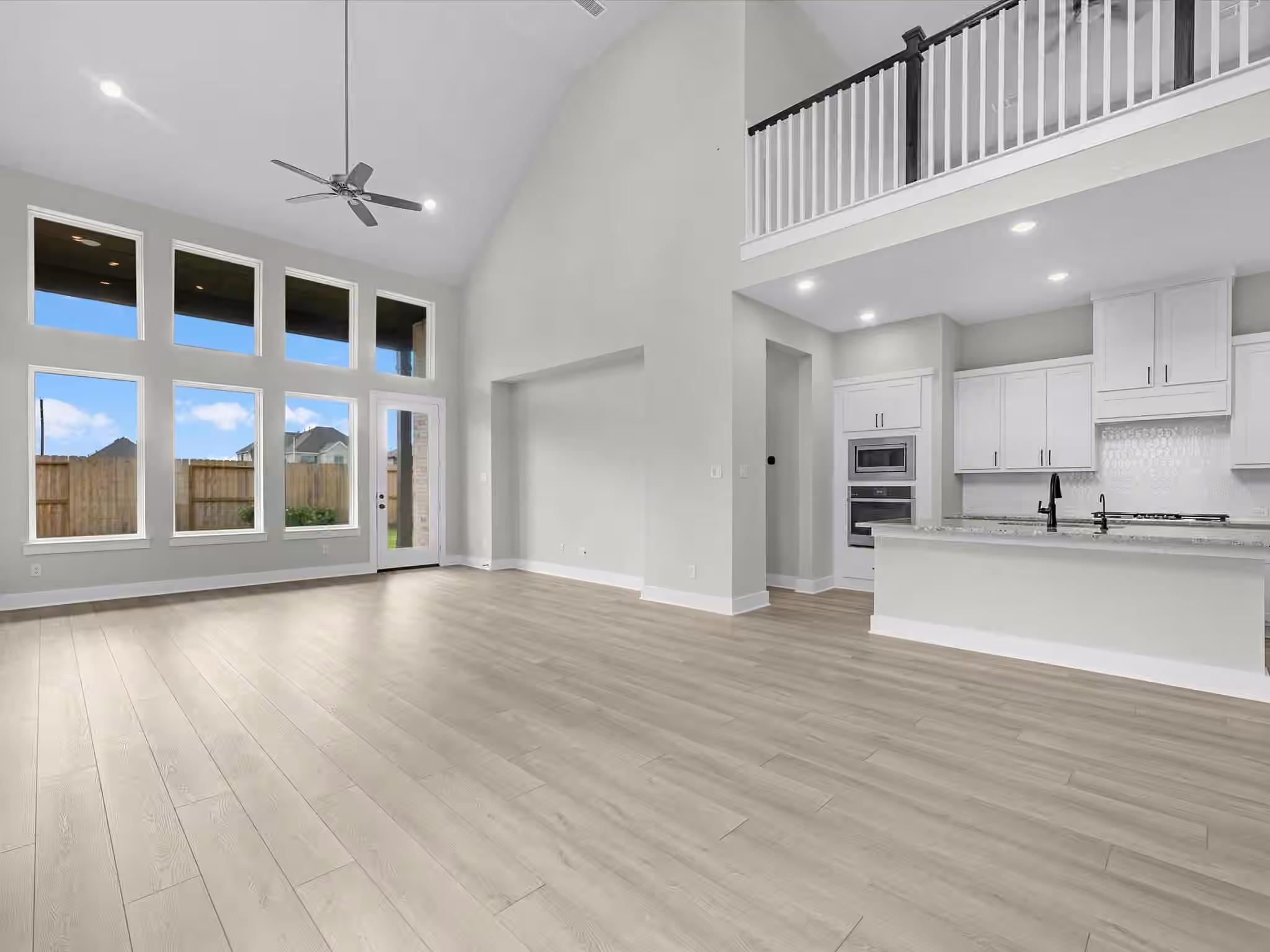 Photo 5 of 16530 Harmony Lea Lane, Hockley, TX