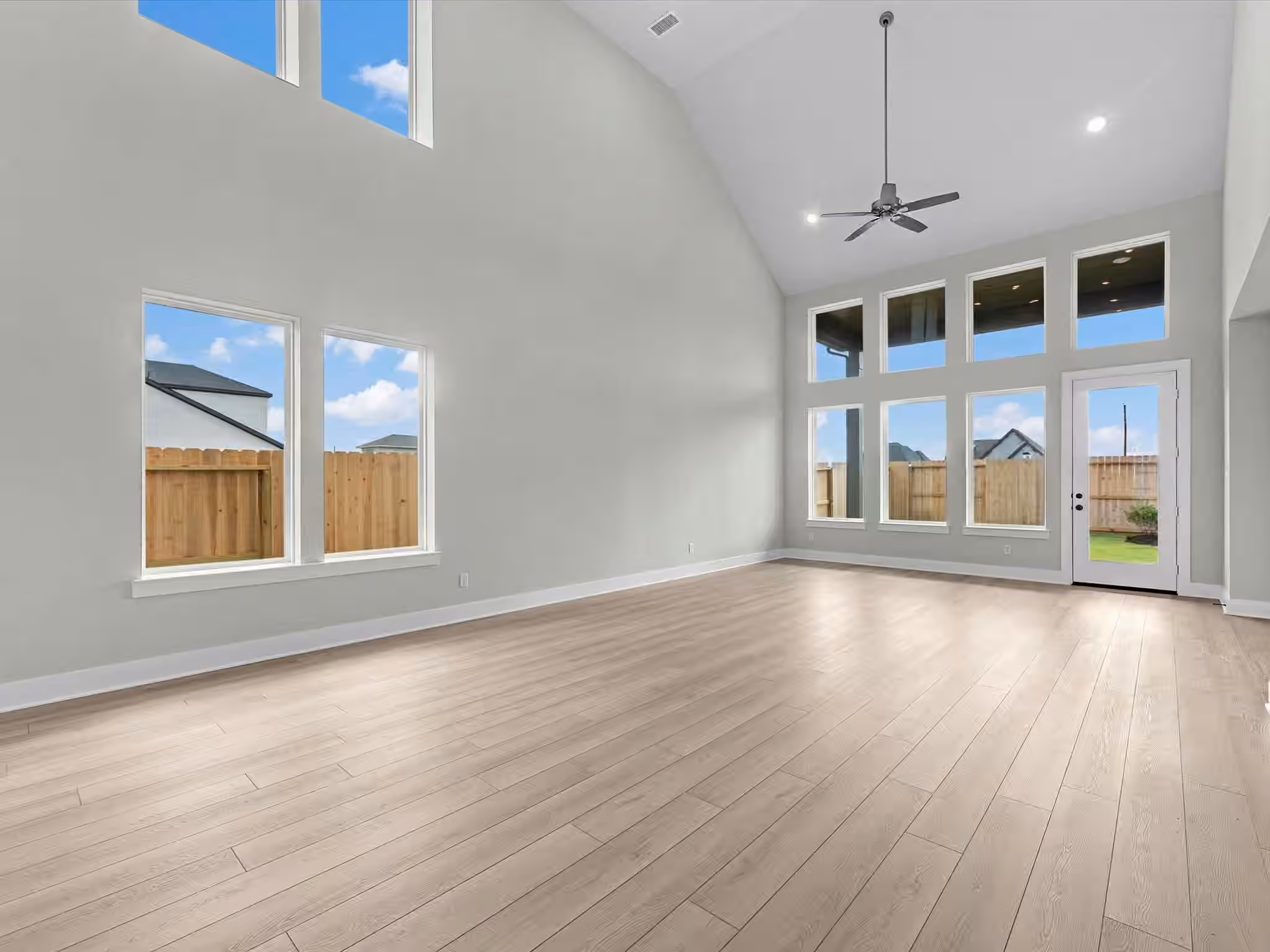 Photo 6 of 16530 Harmony Lea Lane, Hockley, TX