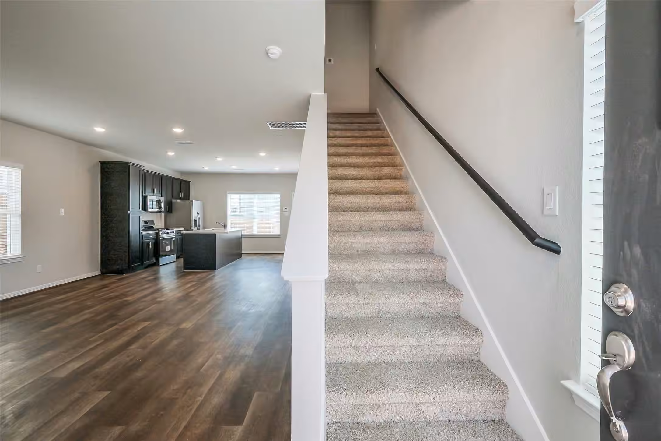 Photo 5 of 6407 Paris Street, Houston, TX