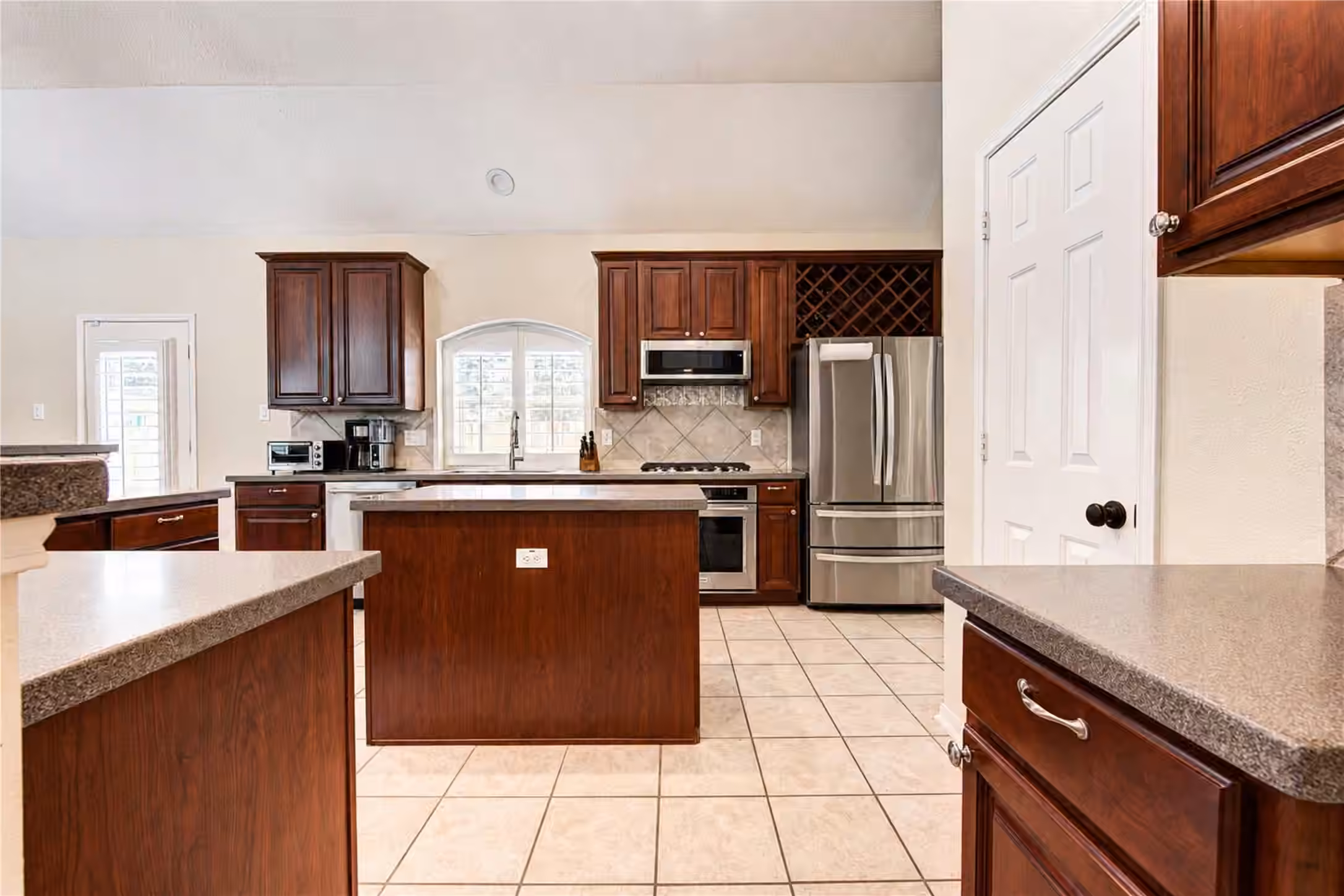 Photo 4 of 11 Ryanwyck Place, The Woodlands, TX