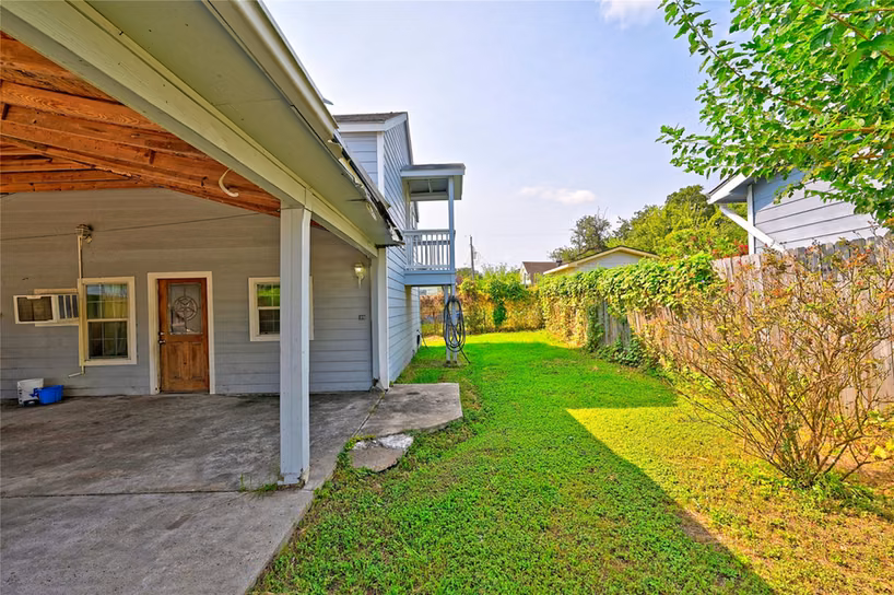 Photo 3 of 314 King Street, Houston, TX