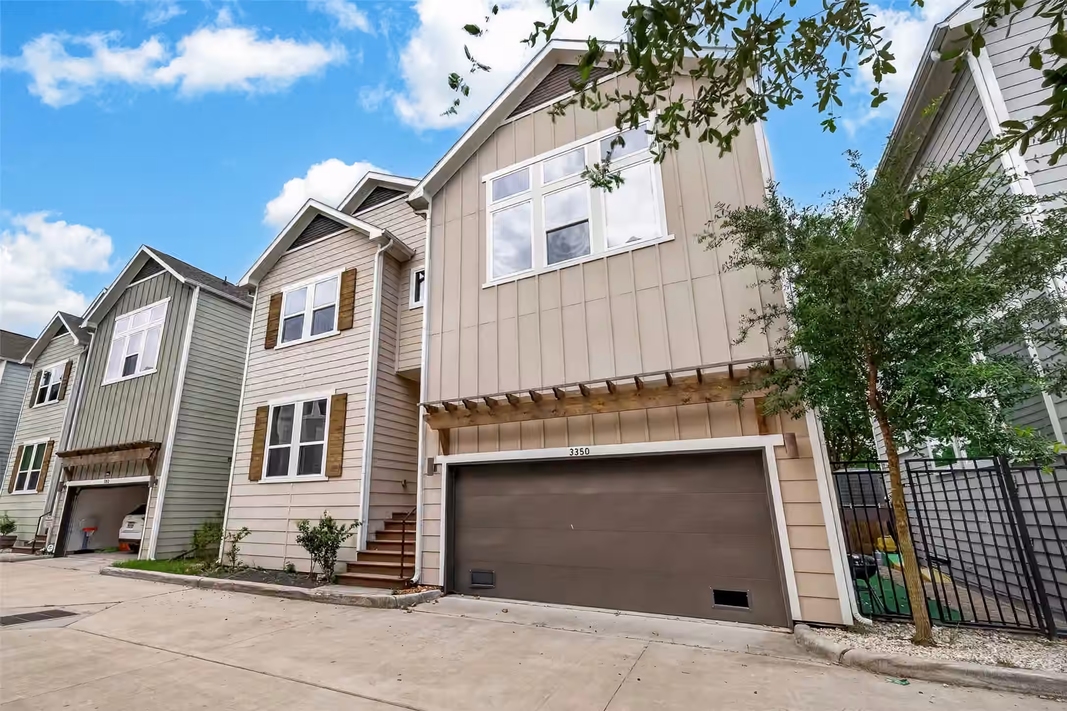 Photo 2 of 3350 Pinemont Drive, Houston, TX