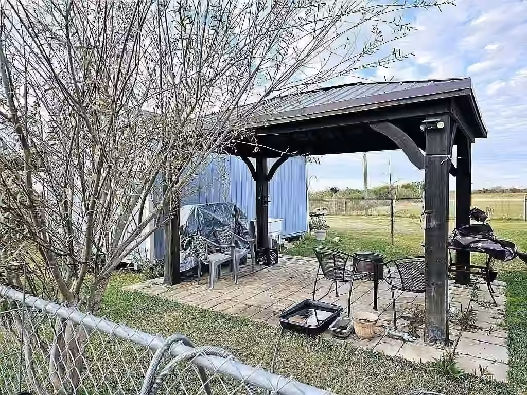 Photo 3 of 98 Dog Fish Drive, Palacios, TX