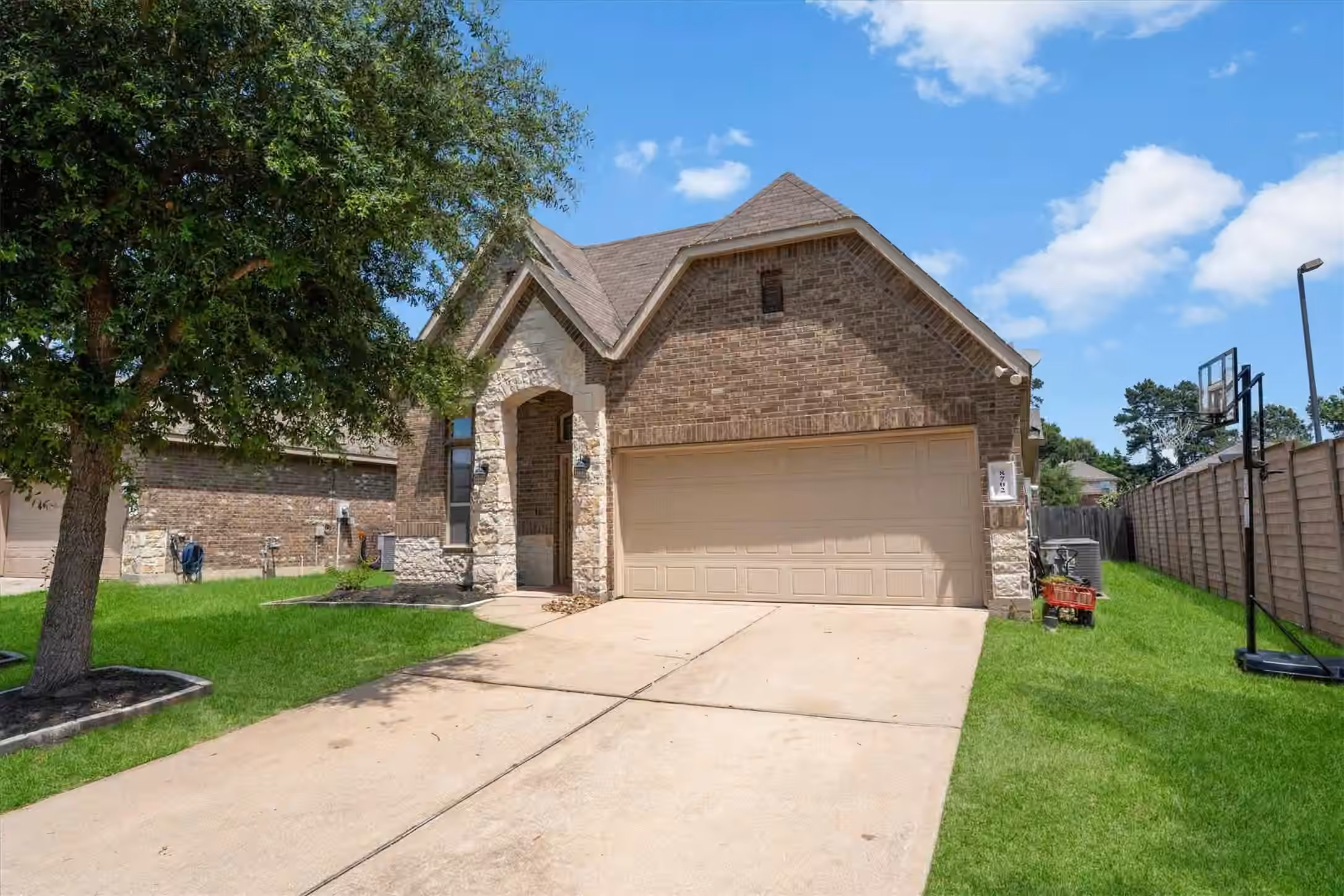 Photo of 8702 Alicia Drive, Tomball, TX