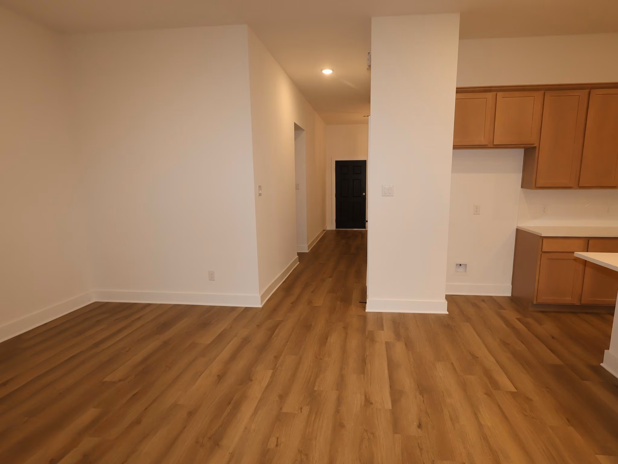 Photo 4 of 13921 Baikal Manor Drive, Santa Fe, TX