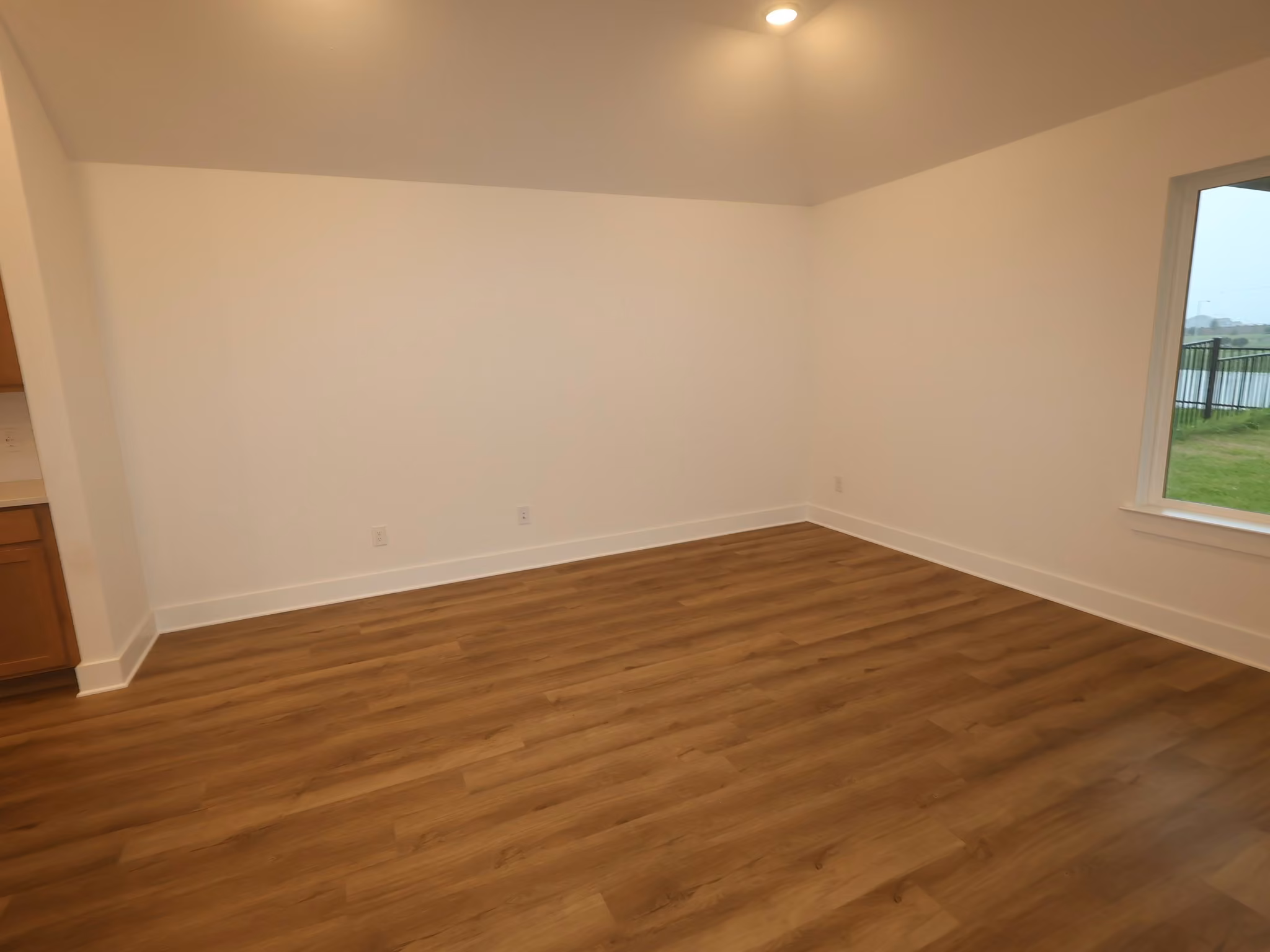 Photo 6 of 13921 Baikal Manor Drive, Santa Fe, TX