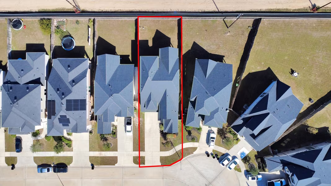 Photo 3 of 28910 Hauter Way, Fulshear, TX