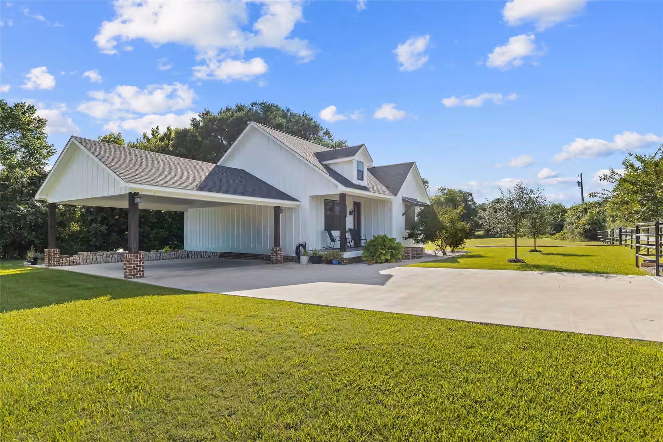 Photo 3 of 2021 Strangmeier Road, Brenham, TX